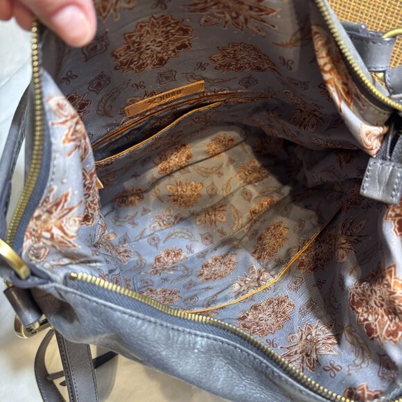 Hobo Liberty Convertible Bucket Bag in Graphite - Picture 5 of 7